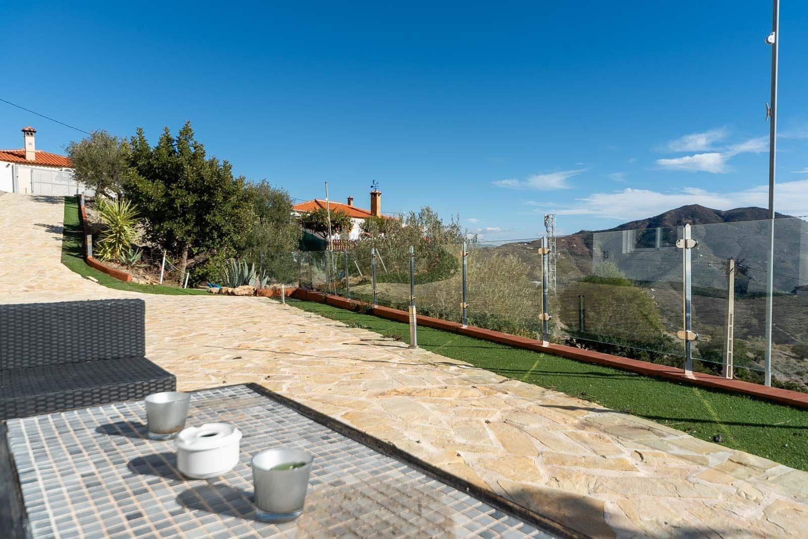 Finca/Casa Rural de 2 habitaciones en Almuñécar en venta con piscina garaje - 295.000 € (Ref: 9726536)