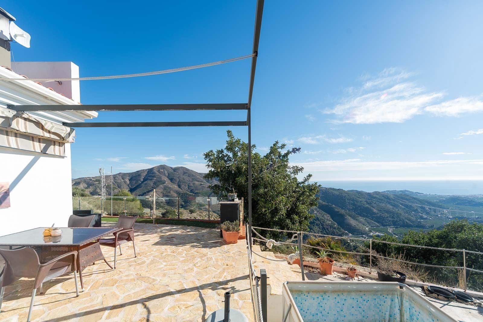 Finca/Casa Rural de 2 habitaciones en Almuñécar en venta con piscina garaje - 295.000 € (Ref: 9726536)