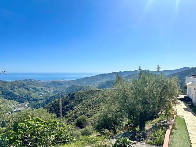 Finca/Casa Rural de 2 habitaciones en Almuñécar en venta con piscina garaje - 295.000 € (Ref: 9726536)