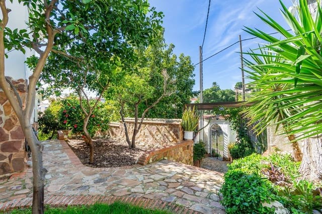 5 slaapkamer Villa te koop in Velilla, Almuñécar met zwembad garage - € 950.000 (Ref: 9726537)