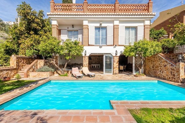 5 sovrum Villa till salu i Almuñécar med pool garage - 950 000 € (Ref: 9726537)