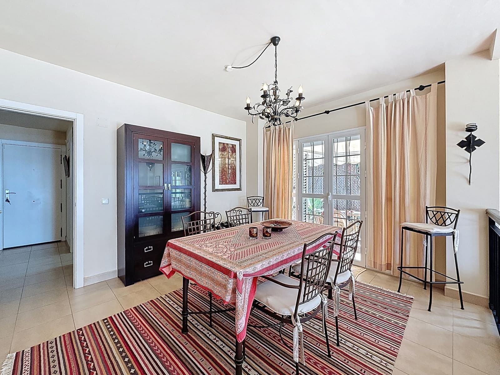 Chalet de 3 habitaciones en La Herradura en venta con piscina garaje - 750.000 € (Ref: 9747749)