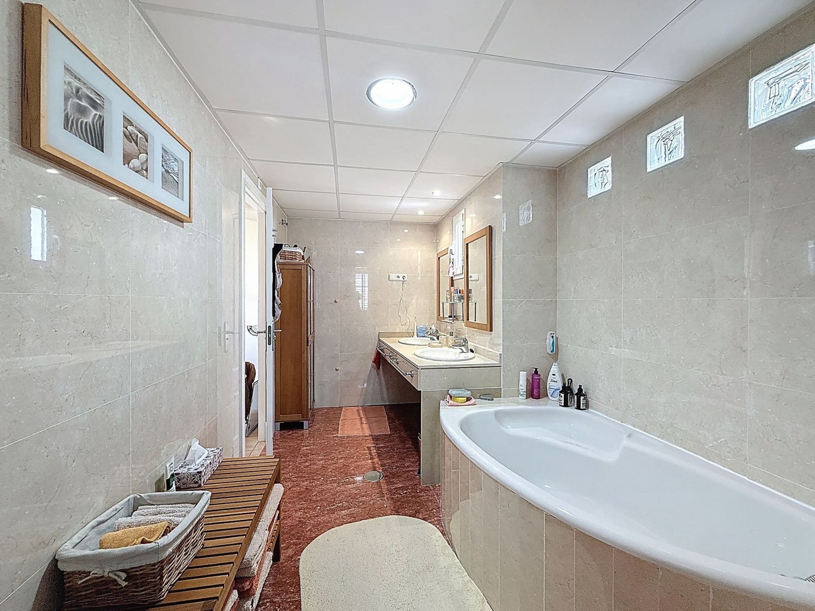 Chalet de 3 habitaciones en La Herradura en venta con piscina garaje - 750.000 € (Ref: 9747749)