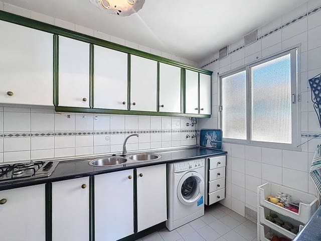 Apartamento de 3 habitaciones en Almuñécar en venta con piscina garaje - 370.000 € (Ref: 9804152)