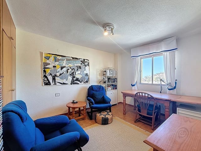 Apartamento de 3 habitaciones en Almuñécar en venta con piscina garaje - 370.000 € (Ref: 9804152)