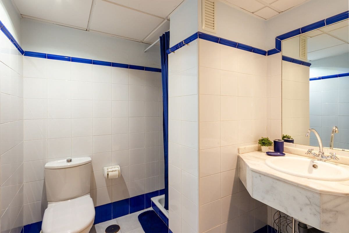 2 bedroom Apartment for sale in Almunecar with pool garage - € 350,000 (Ref: 9855210)