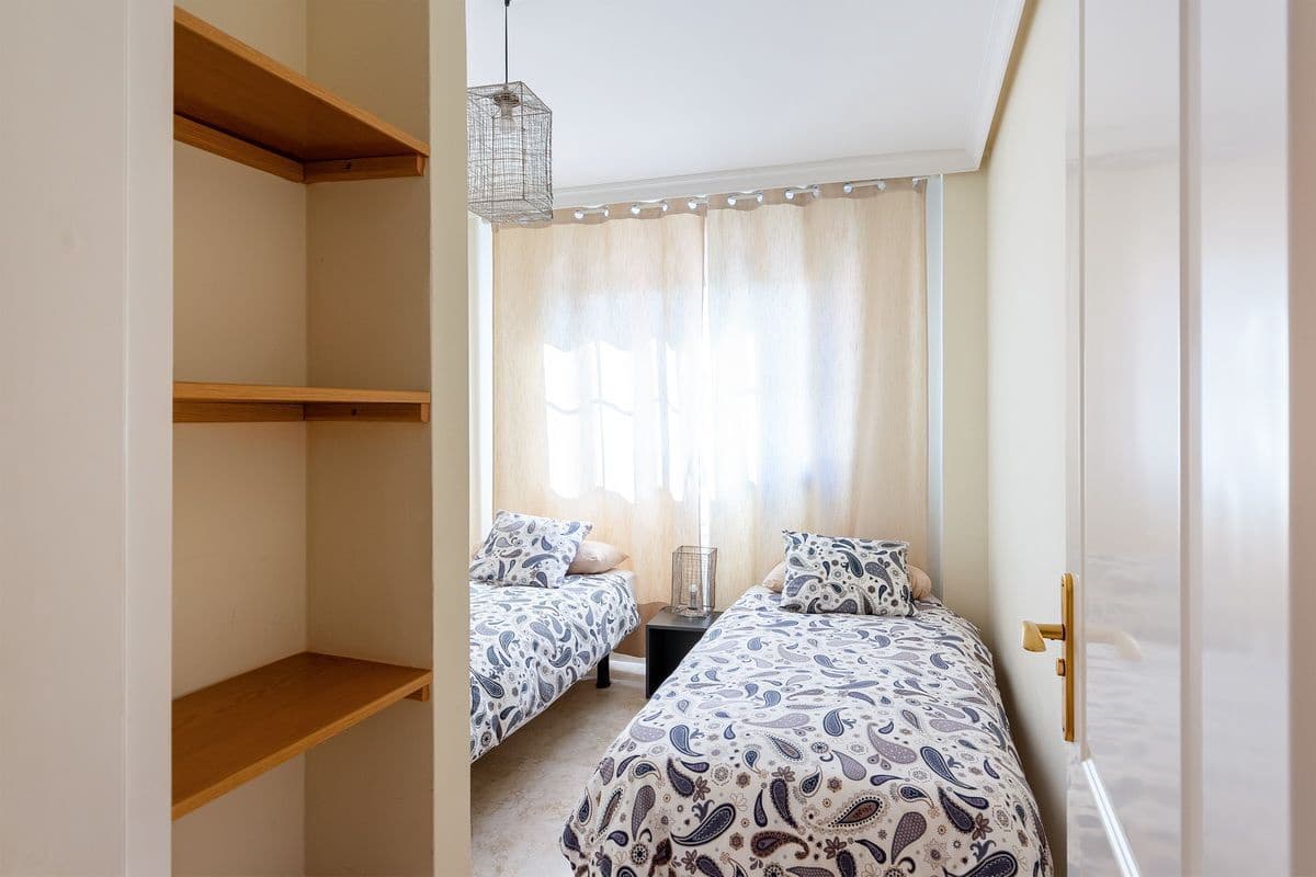 2 bedroom Apartment for sale in Almunecar with pool garage - € 350,000 (Ref: 9855210)