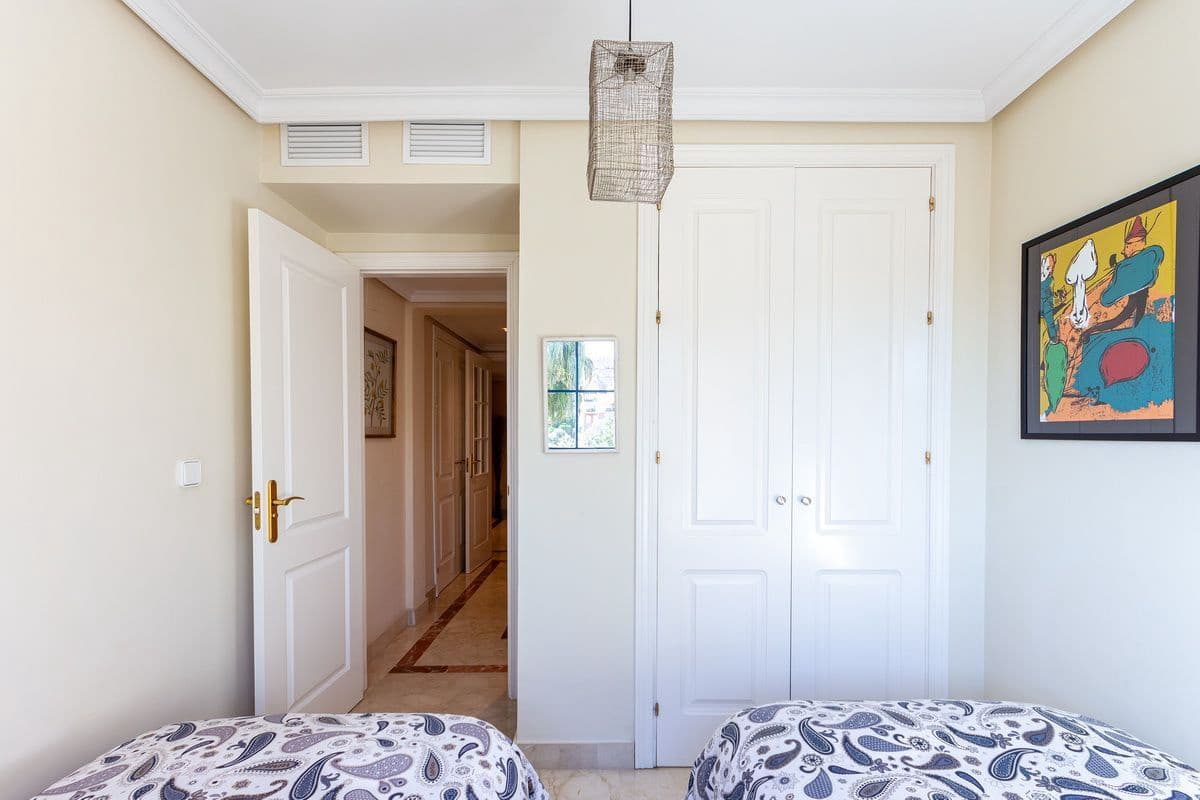 2 bedroom Apartment for sale in Almunecar with pool garage - € 350,000 (Ref: 9855210)