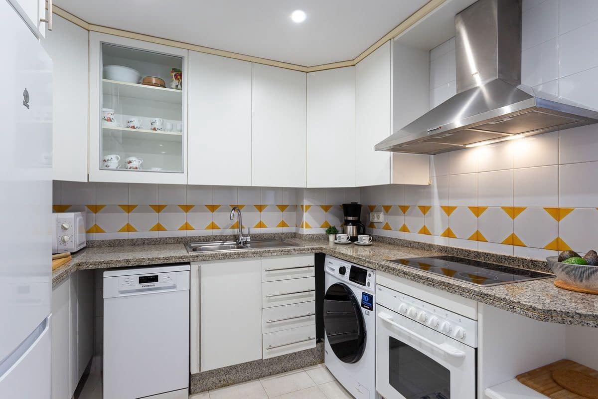 2 bedroom Apartment for sale in Almunecar with pool garage - € 350,000 (Ref: 9855210)