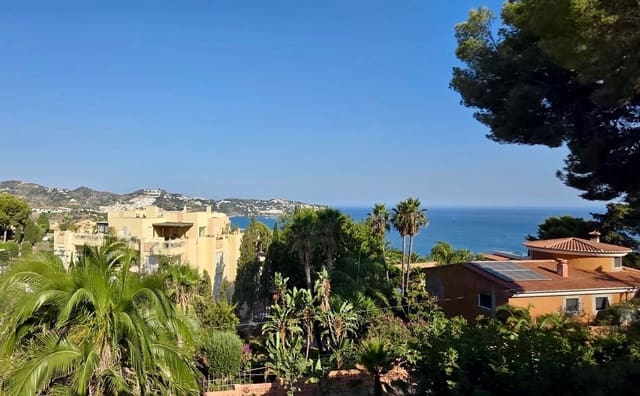 2 bedroom Penthouse for sale in La Herradura, Almuñécar with pool garage - € 295,000 (Ref: 9973302)