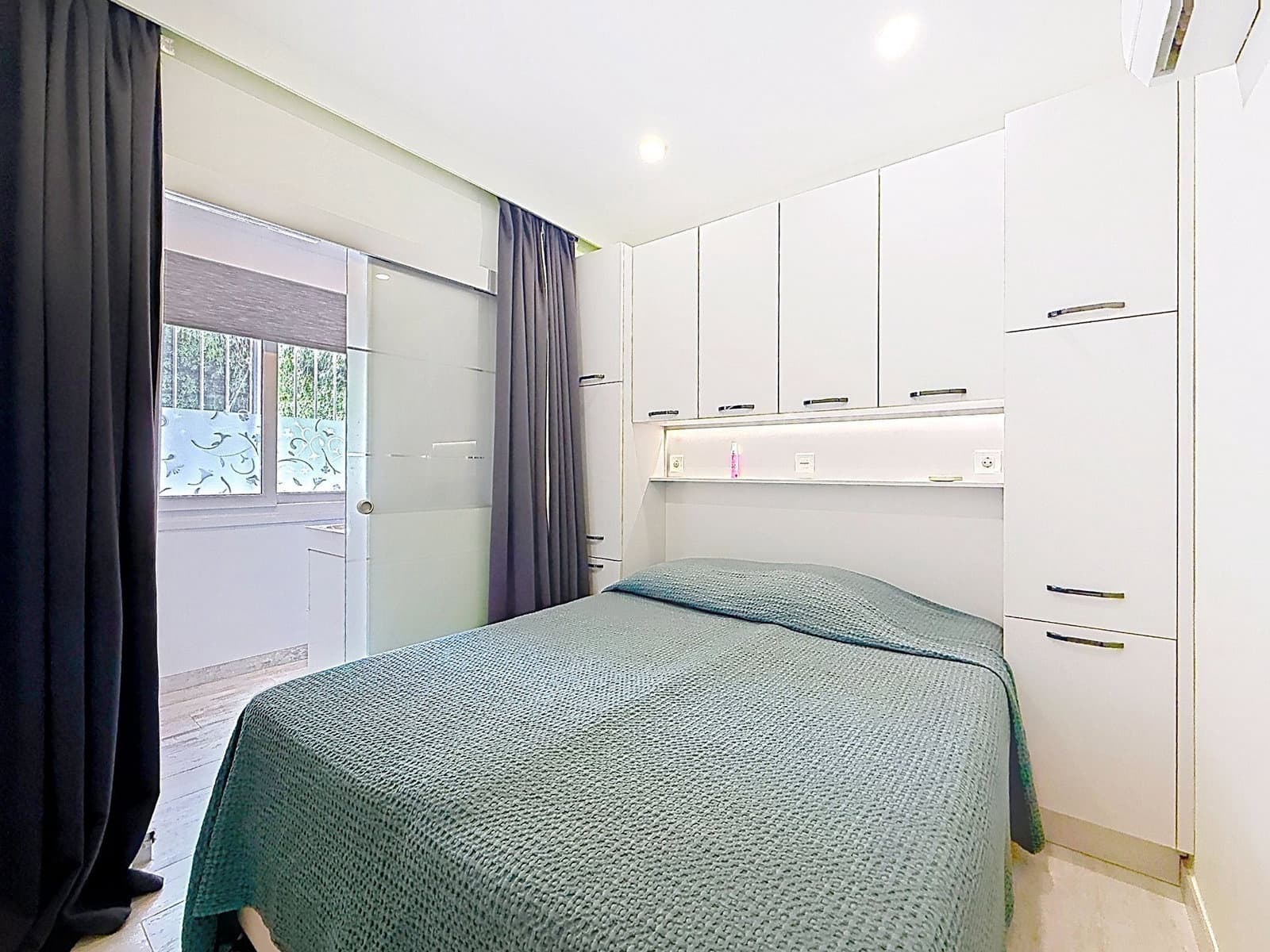 Ático de 2 habitaciones en La Herradura en venta con piscina garaje - 295.000 € (Ref: 9973302)