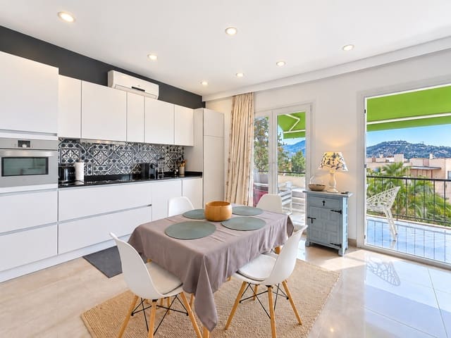 2 soveværelse Penthouse til salg i La Herradura, Almuñécar med swimmingpool garage - € 295.000 (Ref: 9973302)