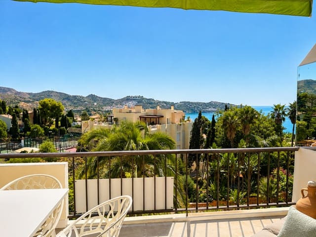 2 soveværelse Penthouse til salg i La Herradura, Almuñécar med swimmingpool garage - € 295.000 (Ref: 9973302)