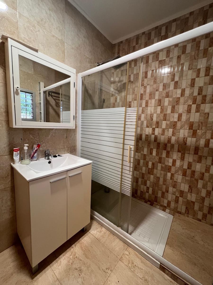 3 makuuhuone Huvila myytävänä paikassa Lliria mukana uima-altaan - 275 000 € (Ref: 10067949)