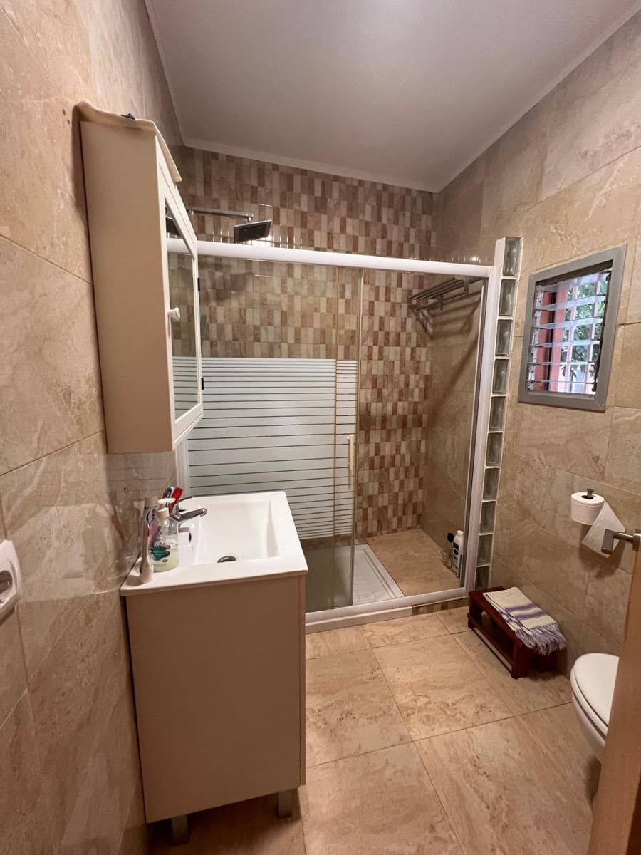 3 makuuhuone Huvila myytävänä paikassa Lliria mukana uima-altaan - 275 000 € (Ref: 10067949)