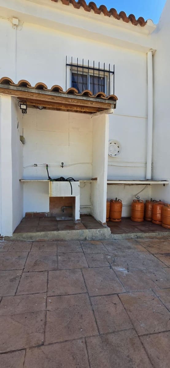 4 sypialnia Willa na sprzedaż w Villar del Arzobispo z basenem - 213 000 € (Ref: 10081252)