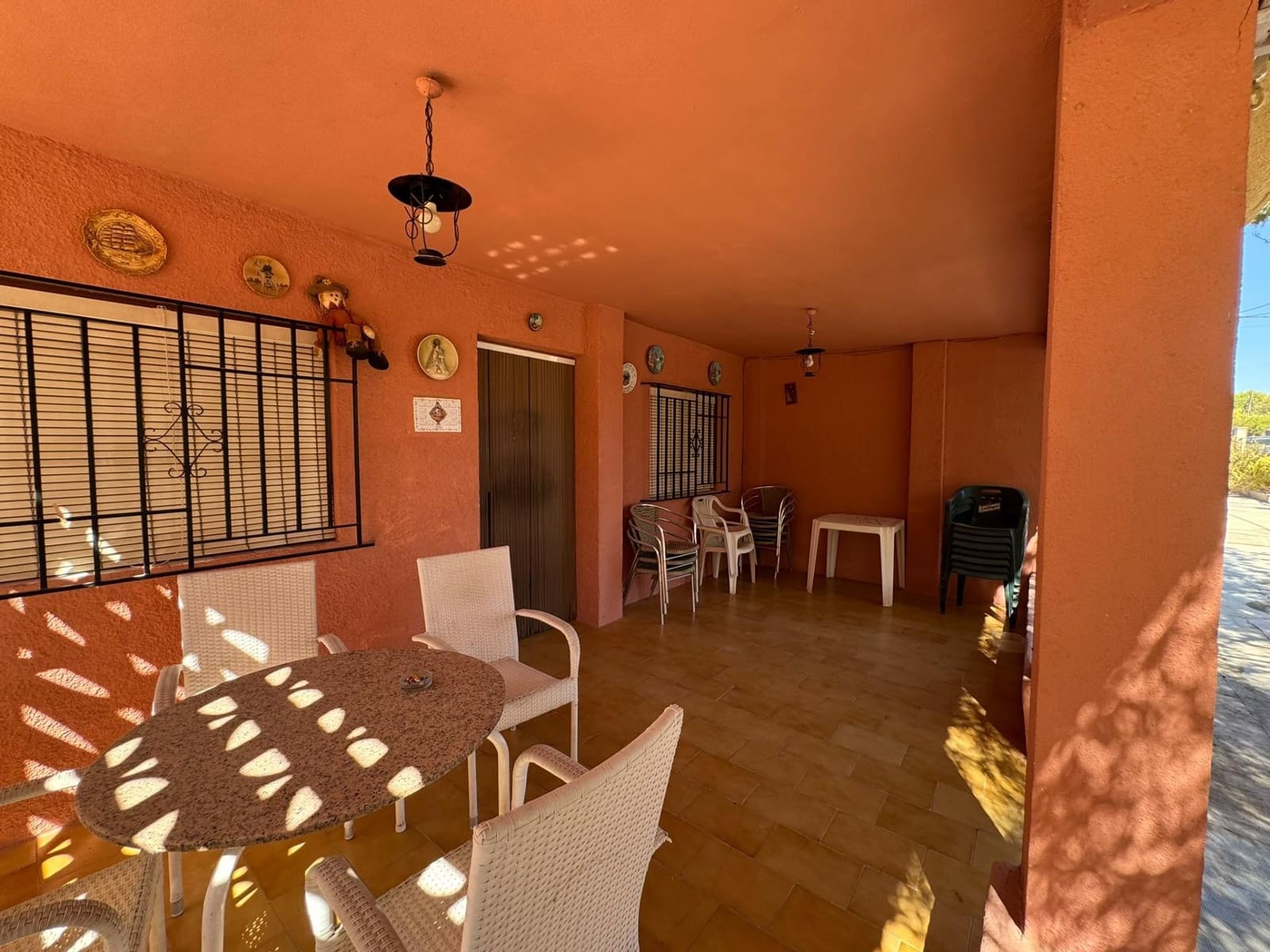 5 bedroom Villa for sale in Lliria with pool garage - € 295,000 (Ref: 10086172)