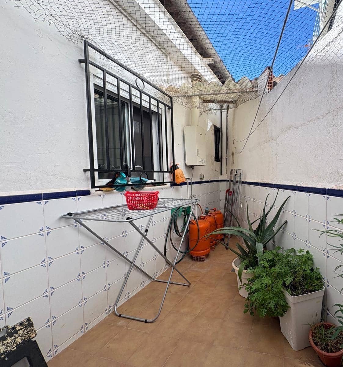 2 bedroom Flat for sale in Casinos - € 120,000 (Ref: 10136089)