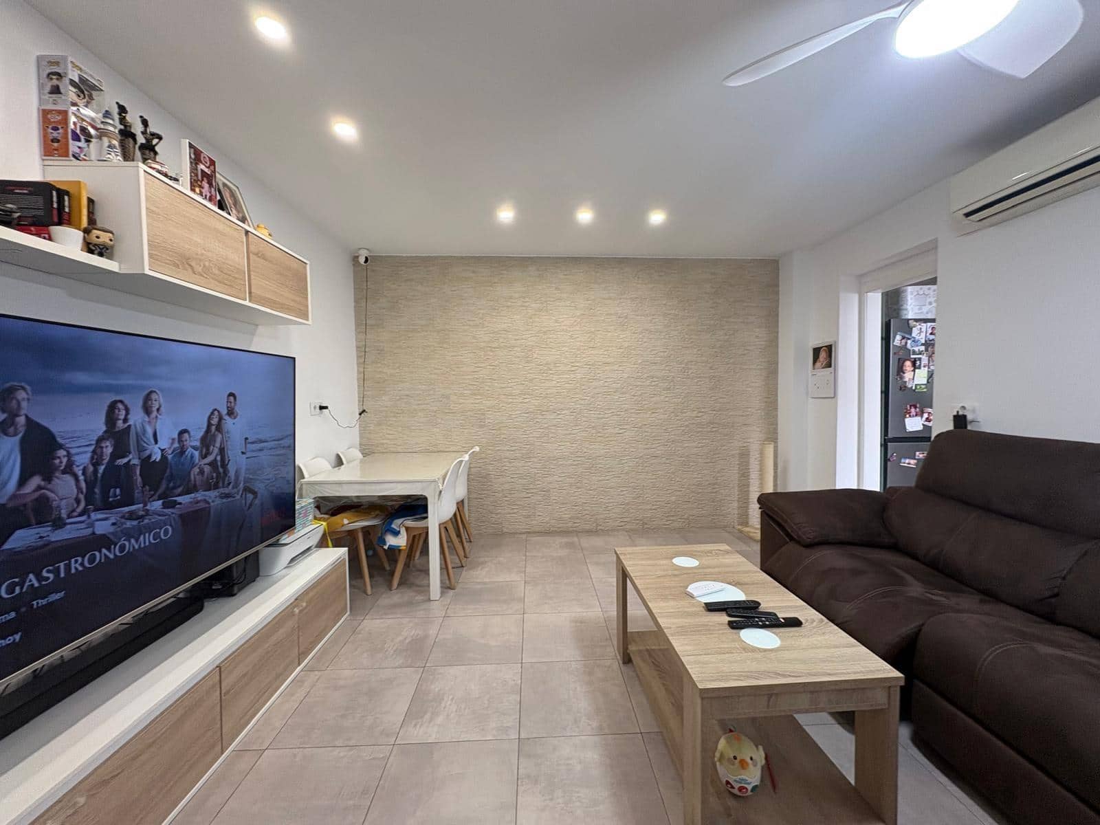 2 bedroom Flat for sale in Casinos - € 120,000 (Ref: 10136089)