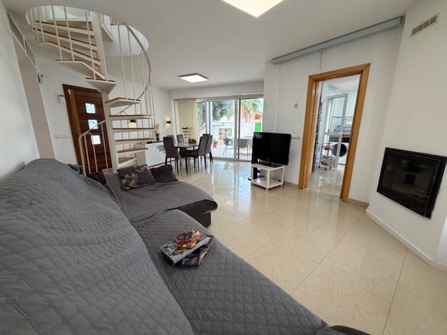 3 chambre Villa/Maison à vendre à La Pobla de Vallbona avec piscine garage - 390 000 € (Ref: 10142649)