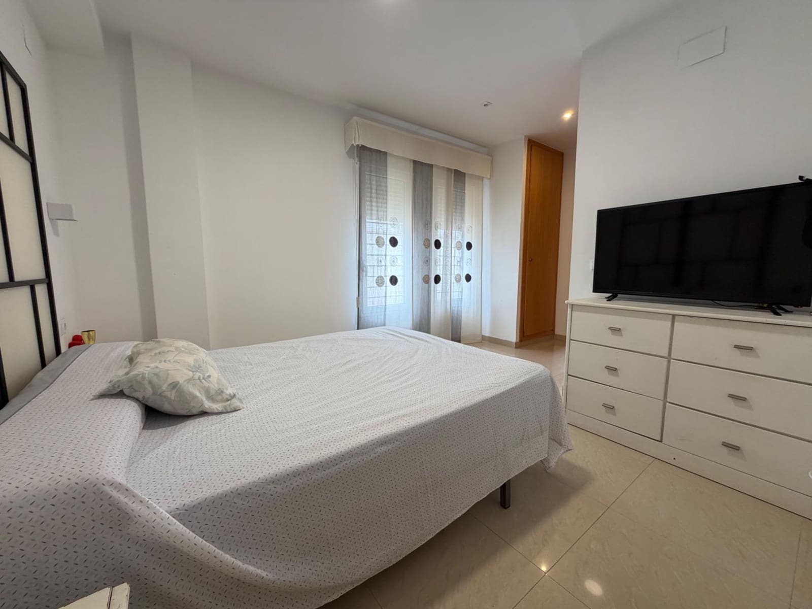 3 soveværelse Villa til salg i La Pobla de Vallbona med swimmingpool garage - € 390.000 (Ref: 10142649)