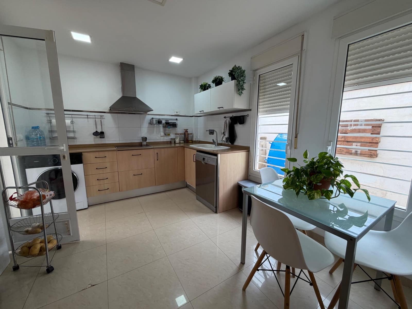3 soveværelse Villa til salg i La Pobla de Vallbona med swimmingpool garage - € 390.000 (Ref: 10142649)