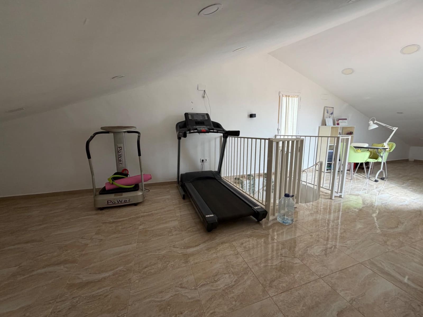 3 soveværelse Villa til salg i La Pobla de Vallbona med swimmingpool garage - € 390.000 (Ref: 10142649)