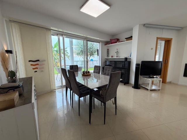 3 chambre Villa/Maison à vendre à La Pobla de Vallbona avec piscine garage - 390 000 € (Ref: 10142649)