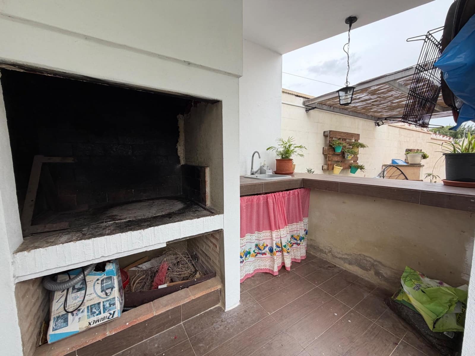 3 soveværelse Villa til salg i La Pobla de Vallbona med swimmingpool garage - € 390.000 (Ref: 10142649)