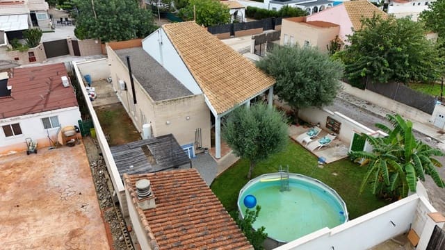 3 chambre Villa/Maison à vendre à La Pobla de Vallbona avec piscine garage - 390 000 € (Ref: 10142649)