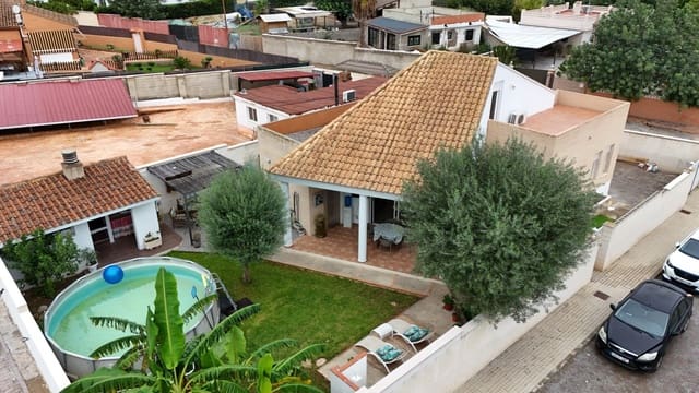 3 chambre Villa/Maison à vendre à La Pobla de Vallbona avec piscine garage - 390 000 € (Ref: 10142649)