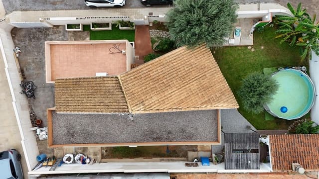 3 chambre Villa/Maison à vendre à La Pobla de Vallbona avec piscine garage - 390 000 € (Ref: 10142649)