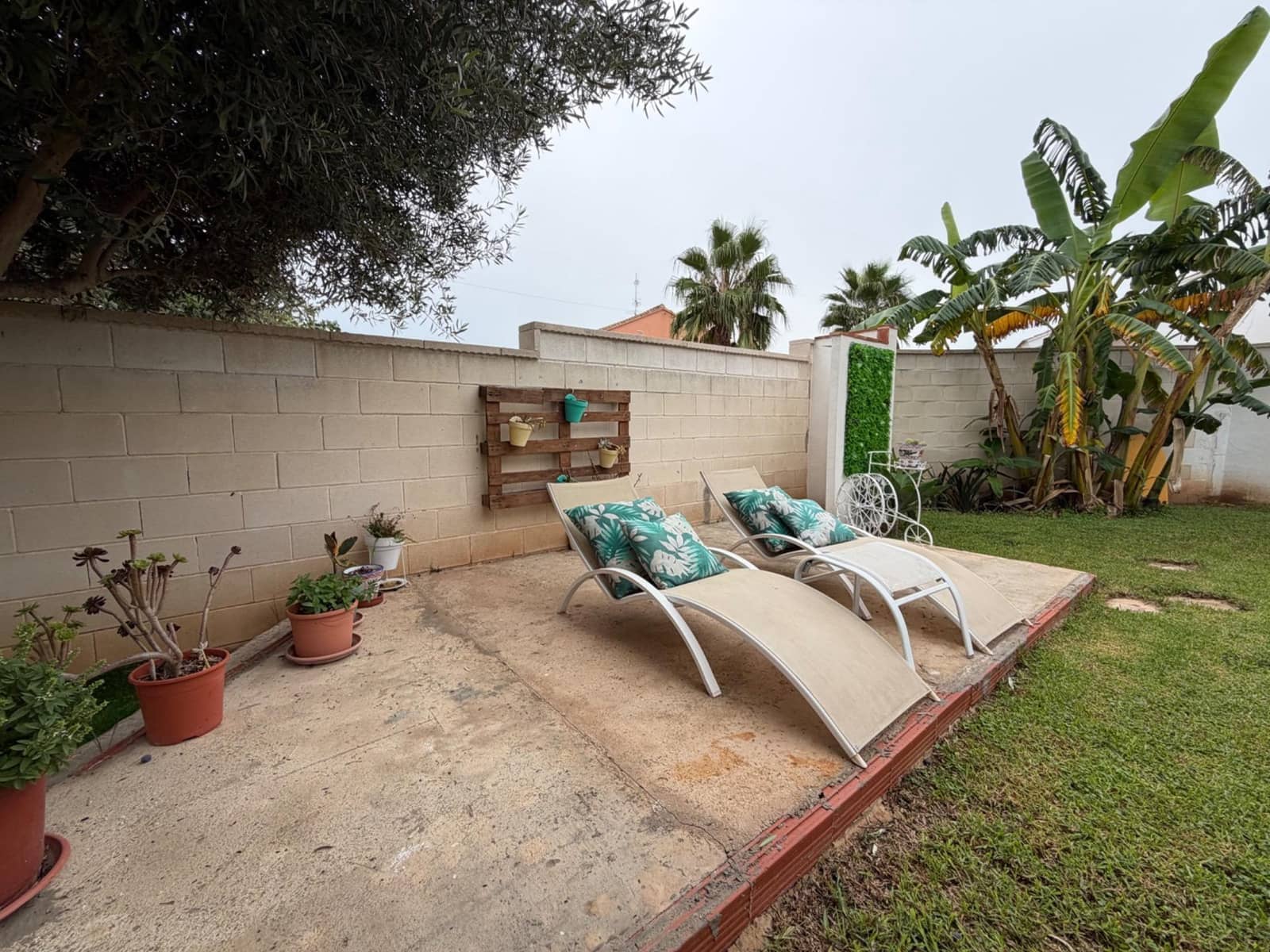 3 soveværelse Villa til salg i La Pobla de Vallbona med swimmingpool garage - € 390.000 (Ref: 10142649)