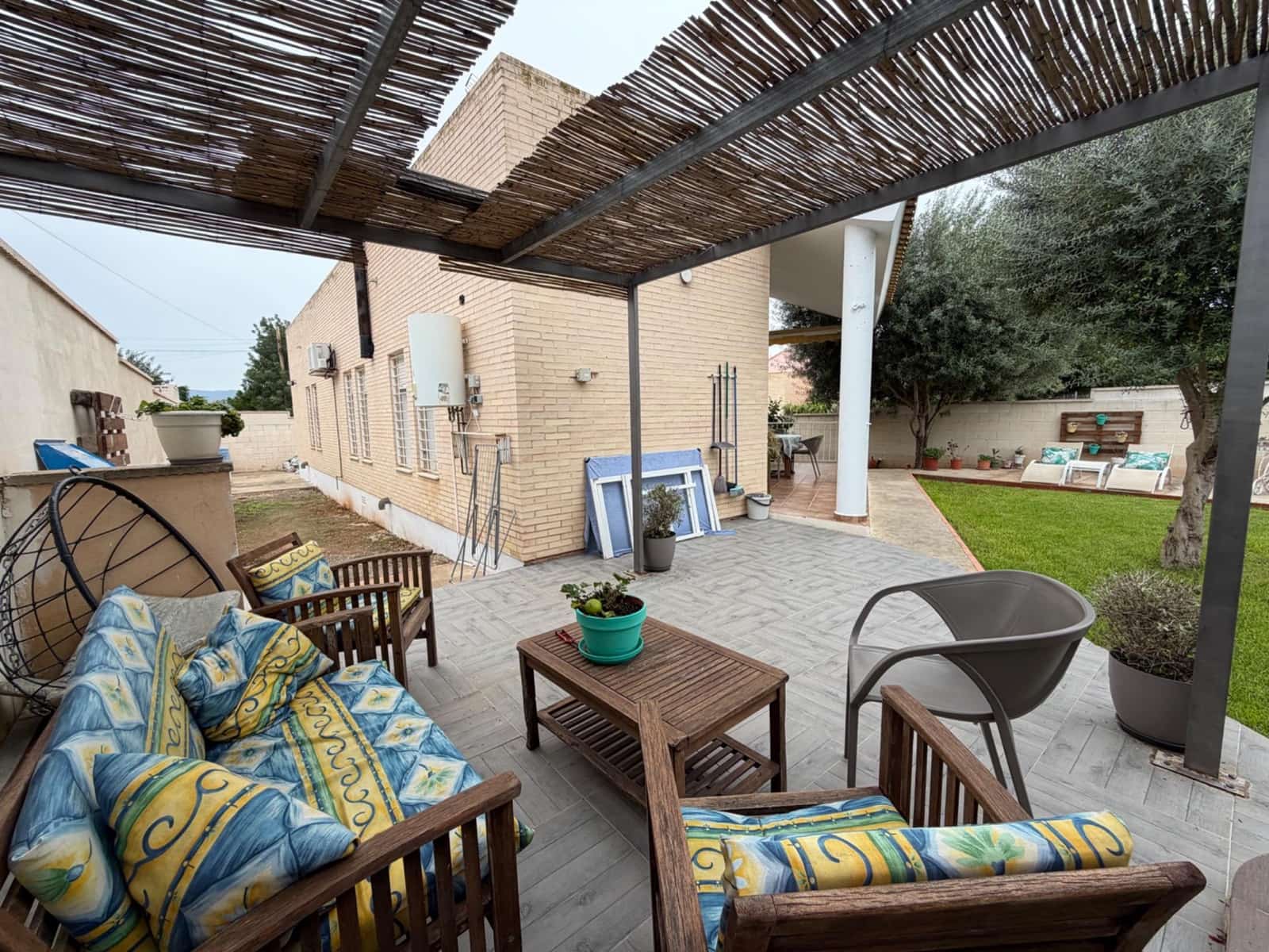 3 soveværelse Villa til salg i La Pobla de Vallbona med swimmingpool garage - € 390.000 (Ref: 10142649)