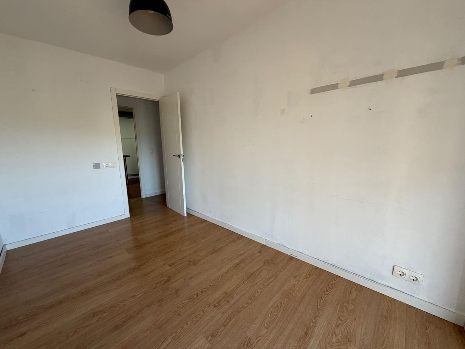 4 bedroom Flat for rent in Lliria - € 800 (Ref: 10157960)