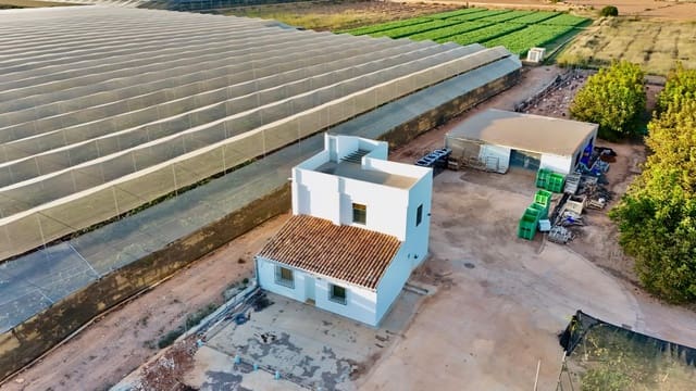 Grunde uden byggetilladelser til salg i Llíria - € 700.000 (Ref: 10166698)