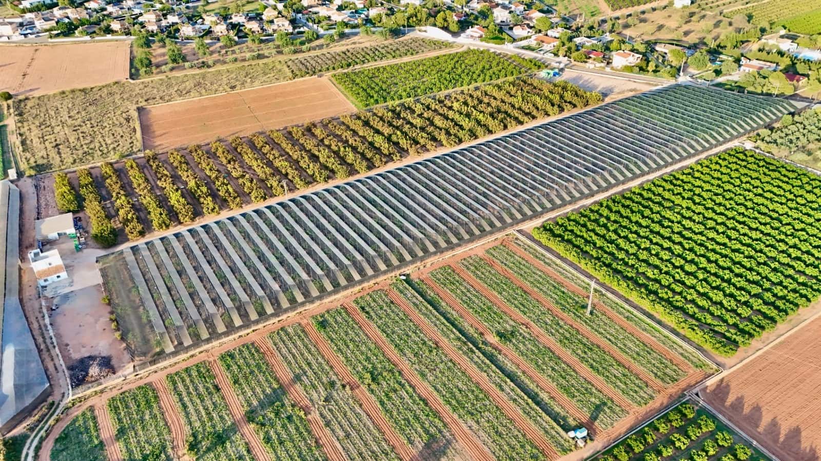 Grunde uden byggetilladelser til salg i Lliria - € 700.000 (Ref: 10166698)