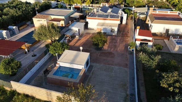 4 bedroom Villa for sale in Llíria with pool - € 240,000 (Ref: 10177181)