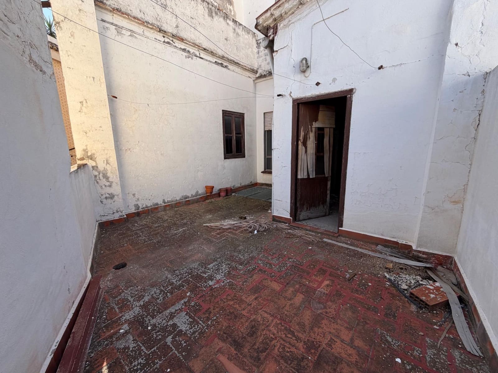 5 slaapkamer Huis te koop in Lliria - € 165.000 (Ref: 10180641)