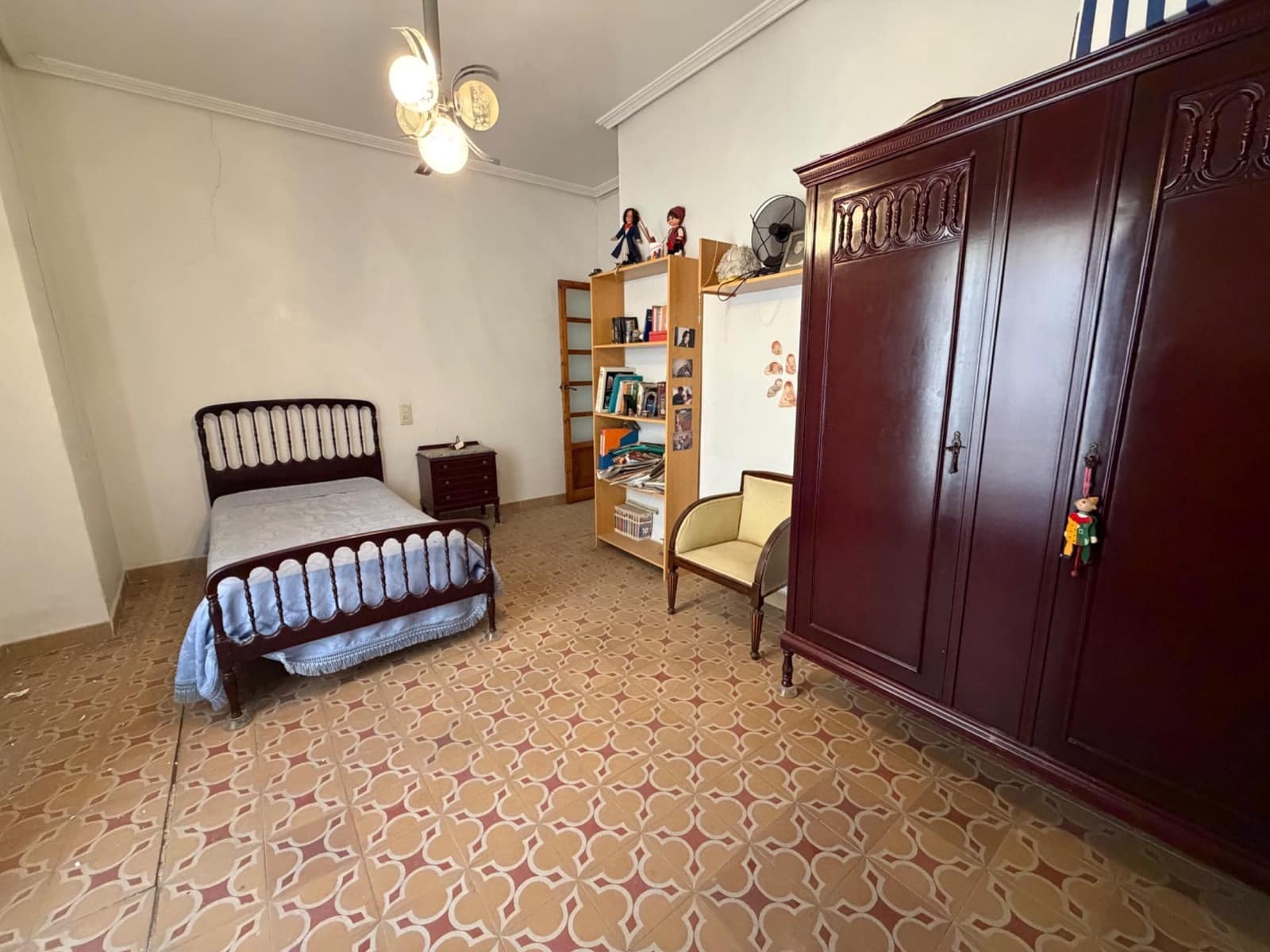 5 slaapkamer Huis te koop in Lliria - € 165.000 (Ref: 10180641)