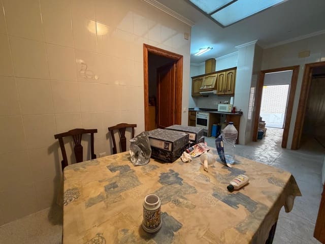5 slaapkamer Huis te koop in Llíria - € 165.000 (Ref: 10180641)