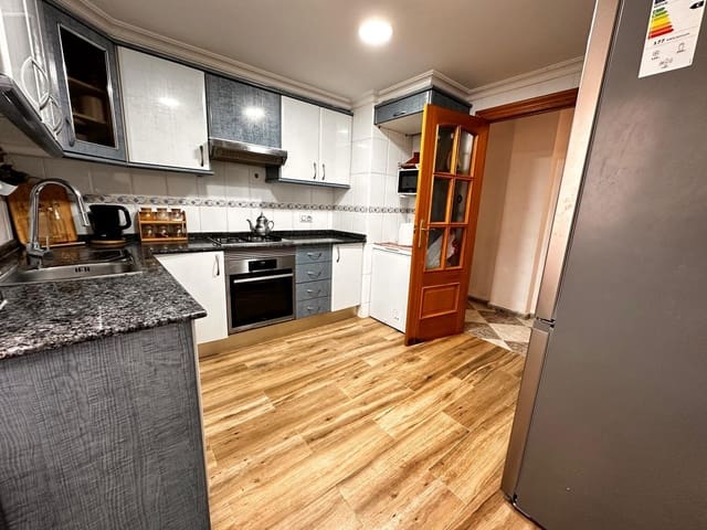 4 quarto Apartamento para venda em Llíria - 179 000 € (Ref: 10184977)