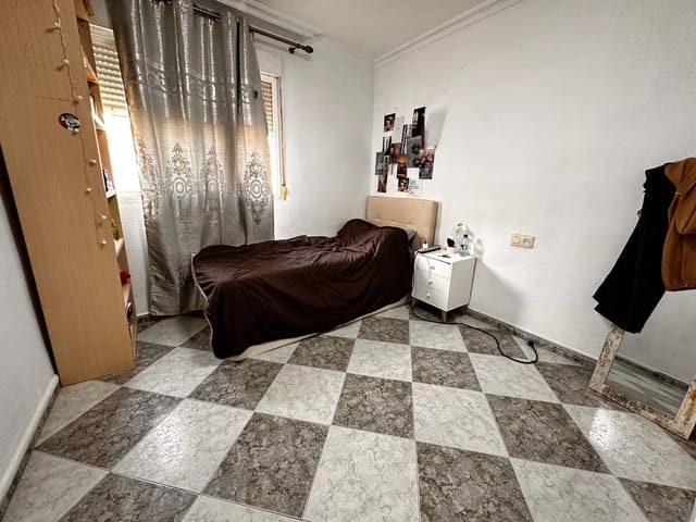 4 quarto Apartamento para venda em Llíria - 179 000 € (Ref: 10184977)