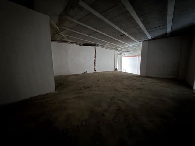 Komercyjne na sprzedaż w Llíria - 99 000 € (Ref: 2538971)