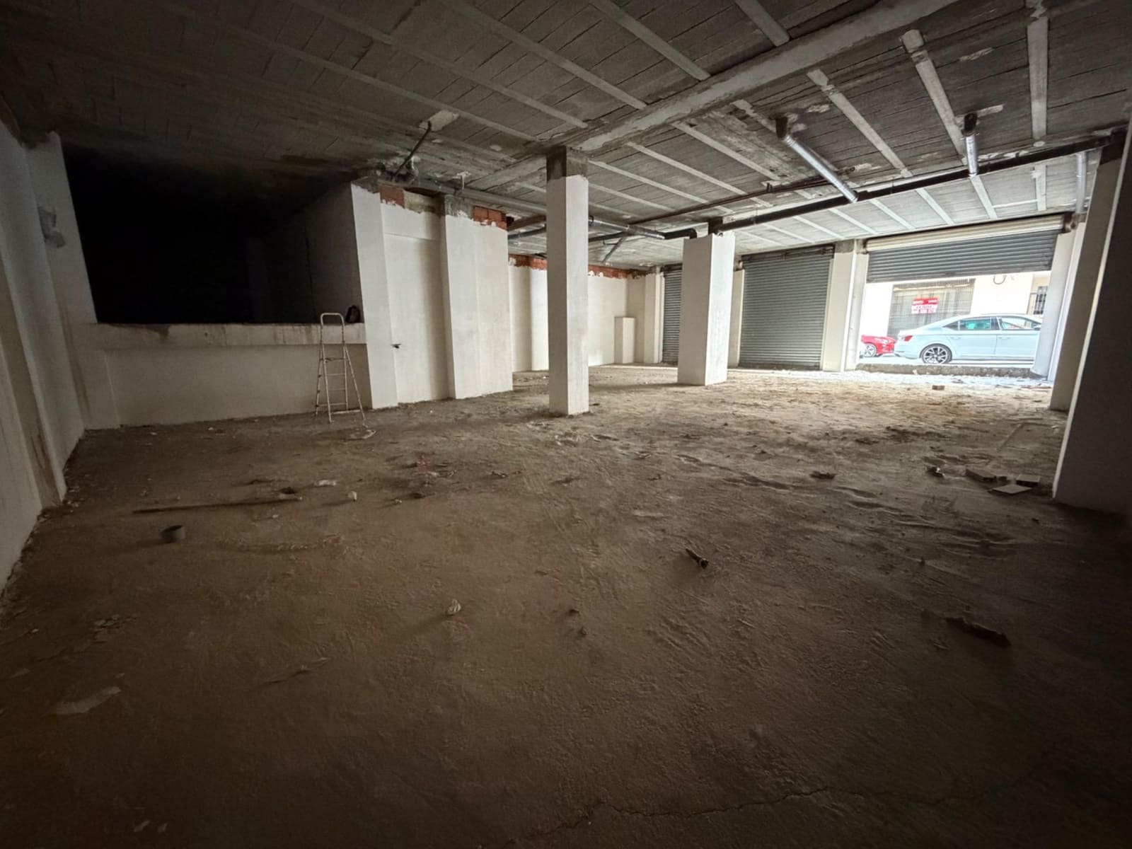 Kommersiell til salgs i Lliria - € 99 000 (Ref: 2538971)