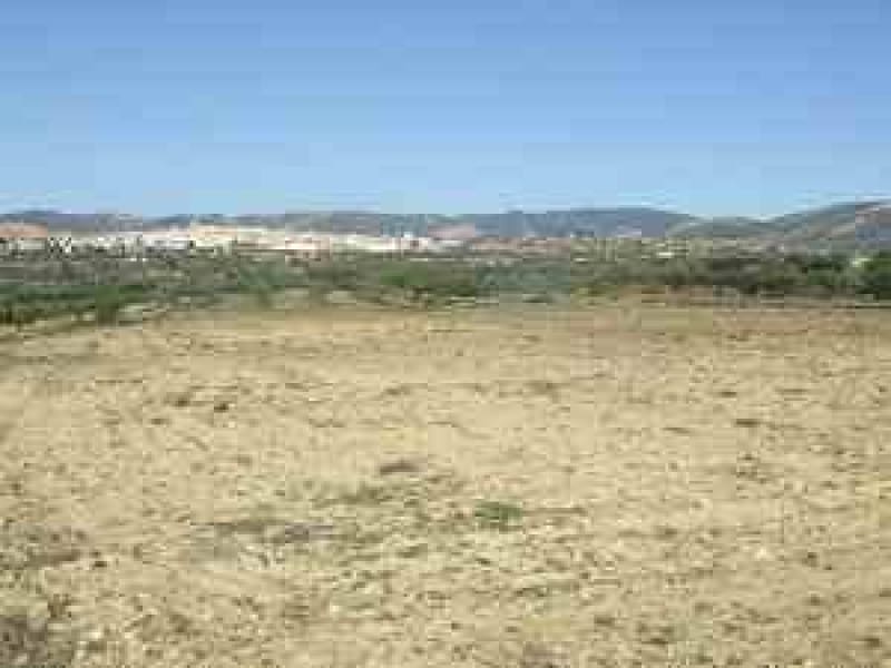 Finca/Hus på landet till salu i Villar del Arzobispo - 39 800 € (Ref: 2538998)