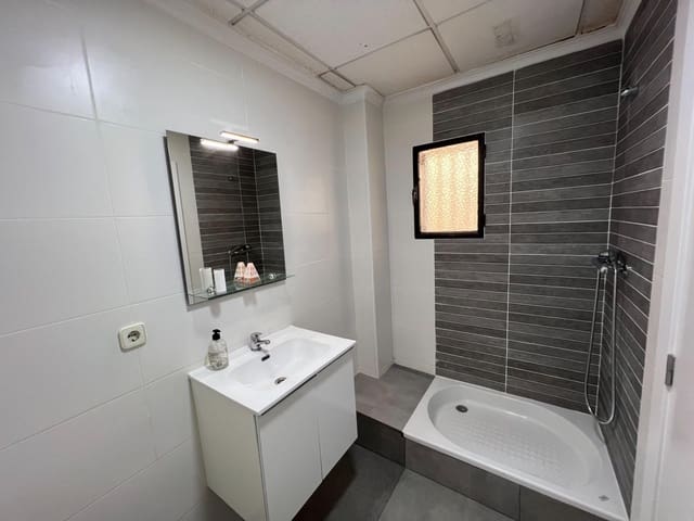 Komercyjne na sprzedaż w La Pobla de Vallbona - 115 000 € (Ref: 2539165)