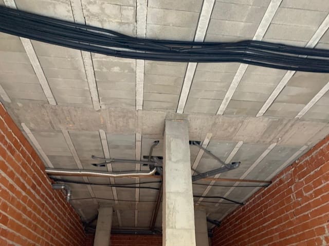 Commercial for sale in Llíria - € 60,000 (Ref: 6162309)