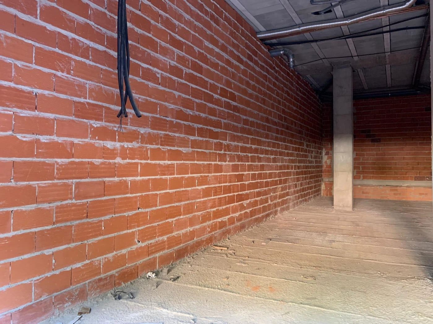 Commercial for sale in Lliria - € 60,000 (Ref: 6162309)