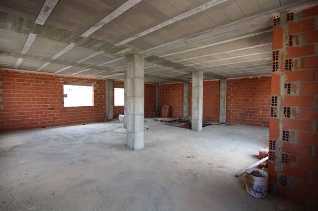 4 soveværelse Byhus til salg i Marines - € 150.000 (Ref: 6838375)